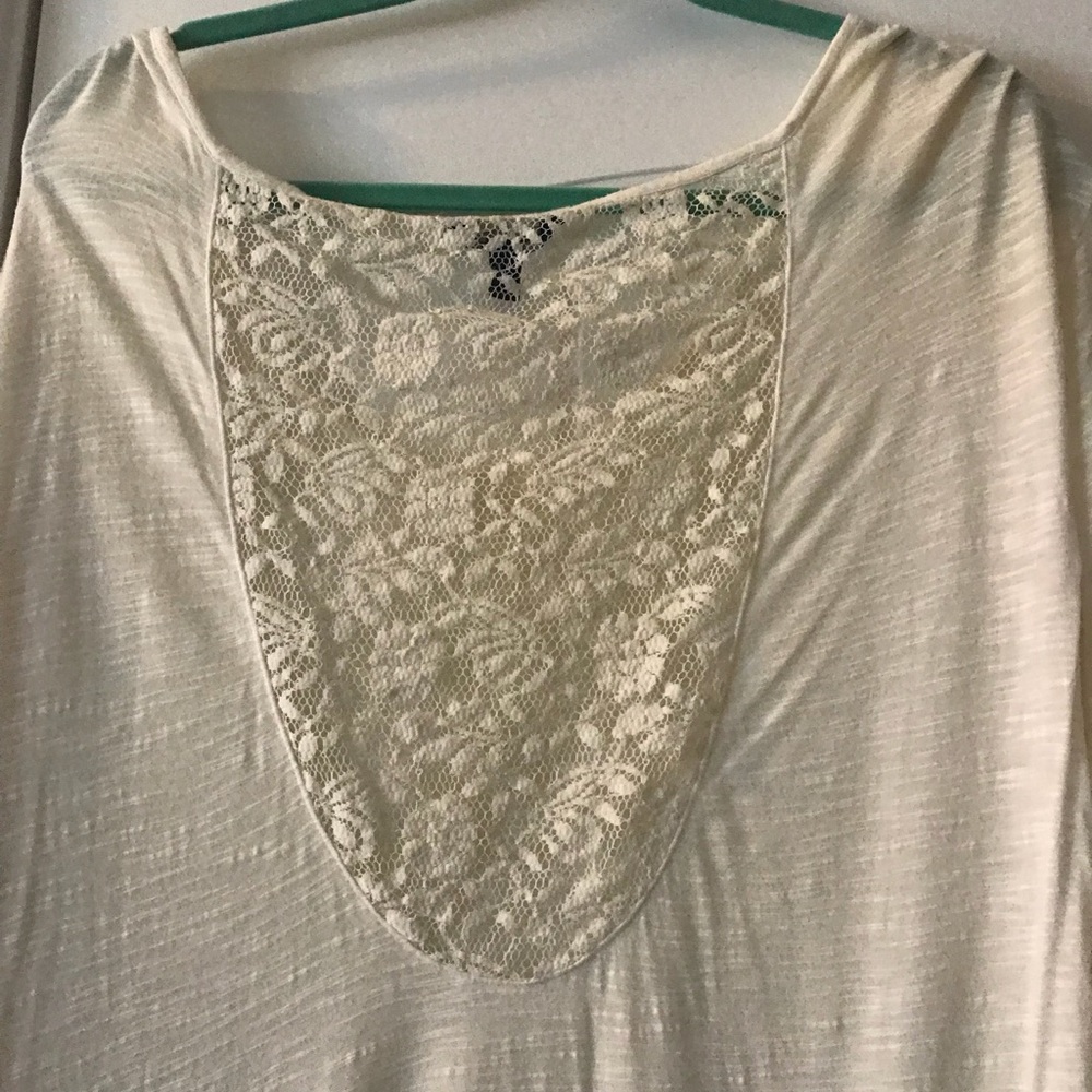 American Eagle lace top